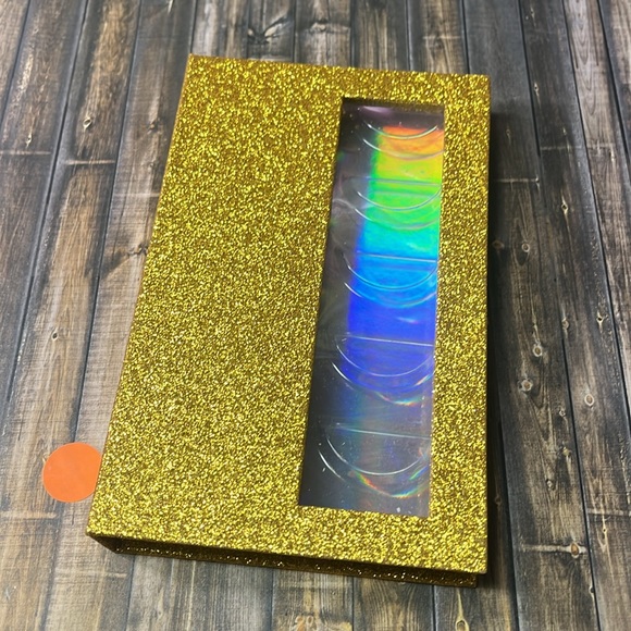5for$10 Gold Glitter Lash’s Carrying Storage Box Holds 5 Pairs of Fake Lashes - Picture 5 of 5